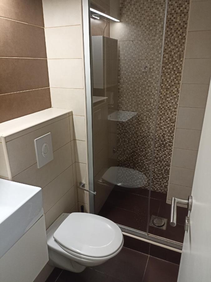 Alex 3 Appartement Belgrado Buitenkant foto