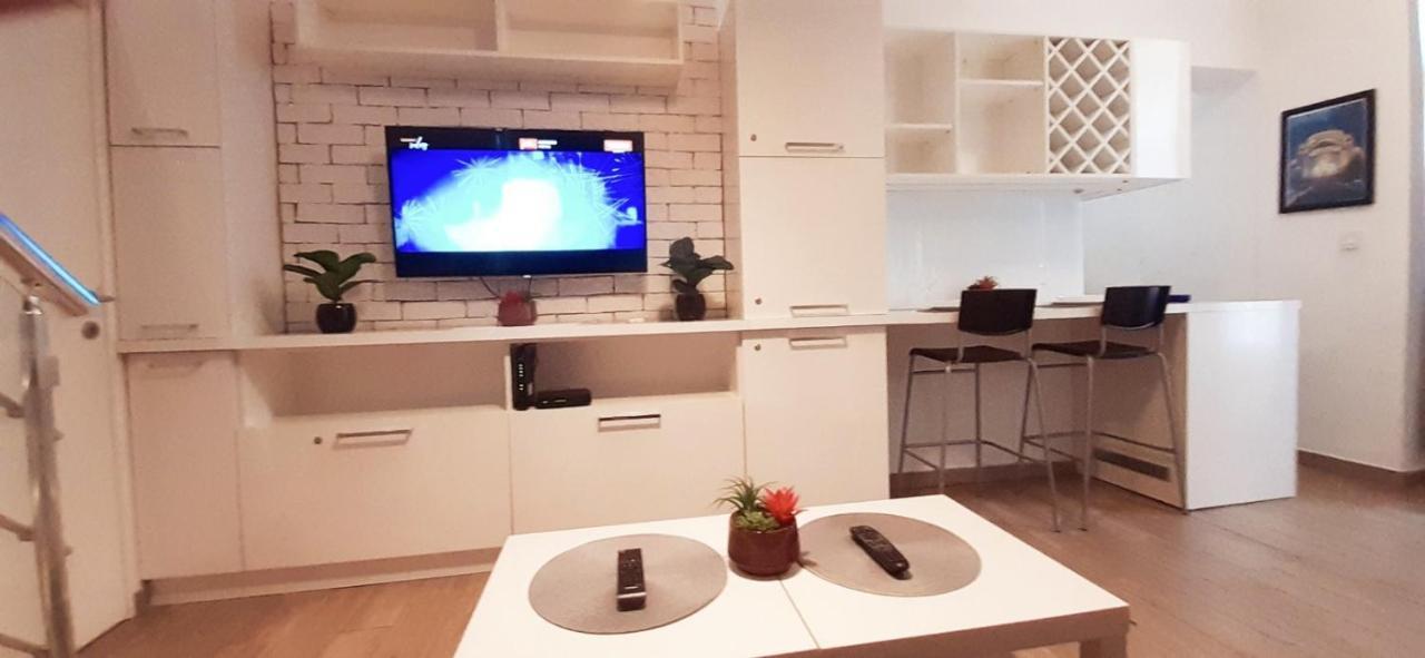 Alex 3 Appartement Belgrado Buitenkant foto