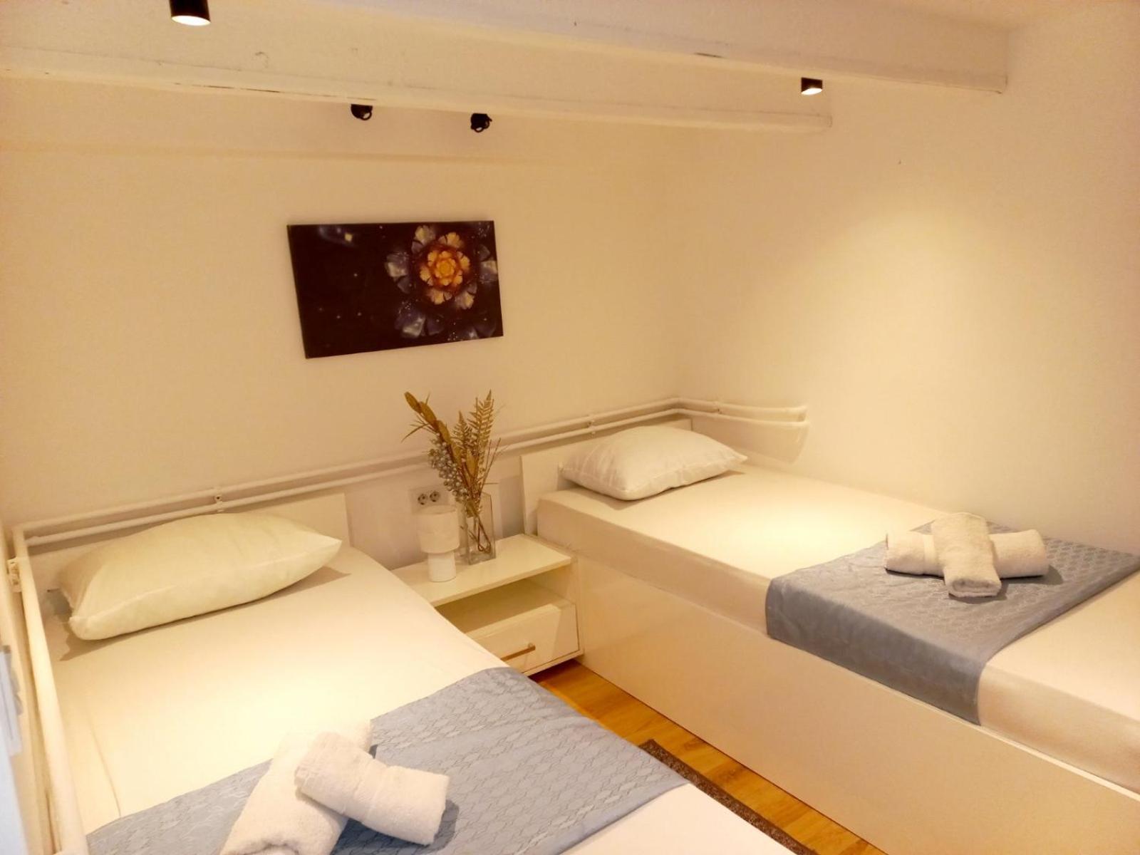 Alex 3 Appartement Belgrado Buitenkant foto